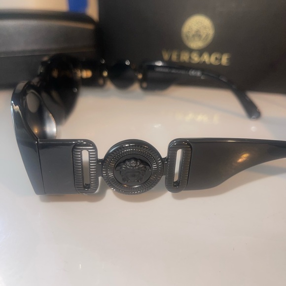$200 for VERSACE Unisex Luxury Sunglasses VE4361 Biggie - All Black Lens - Picture 6 of 9